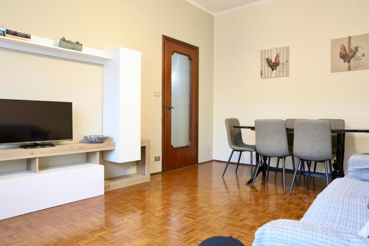 La Casa Dei Nonni - Ampio Trilocale Zona Lingotto Lägenhet Turin Exteriör bild