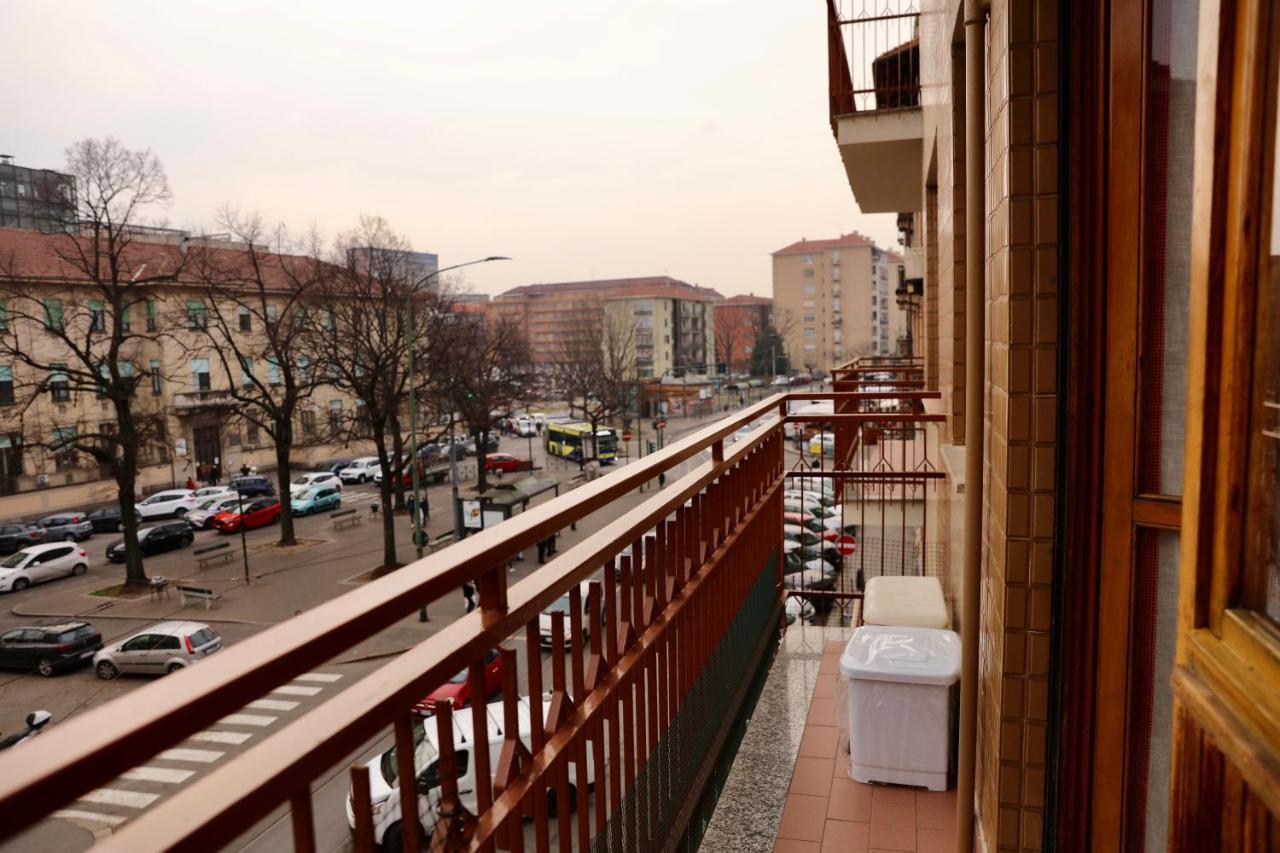 La Casa Dei Nonni - Ampio Trilocale Zona Lingotto Lägenhet Turin Exteriör bild