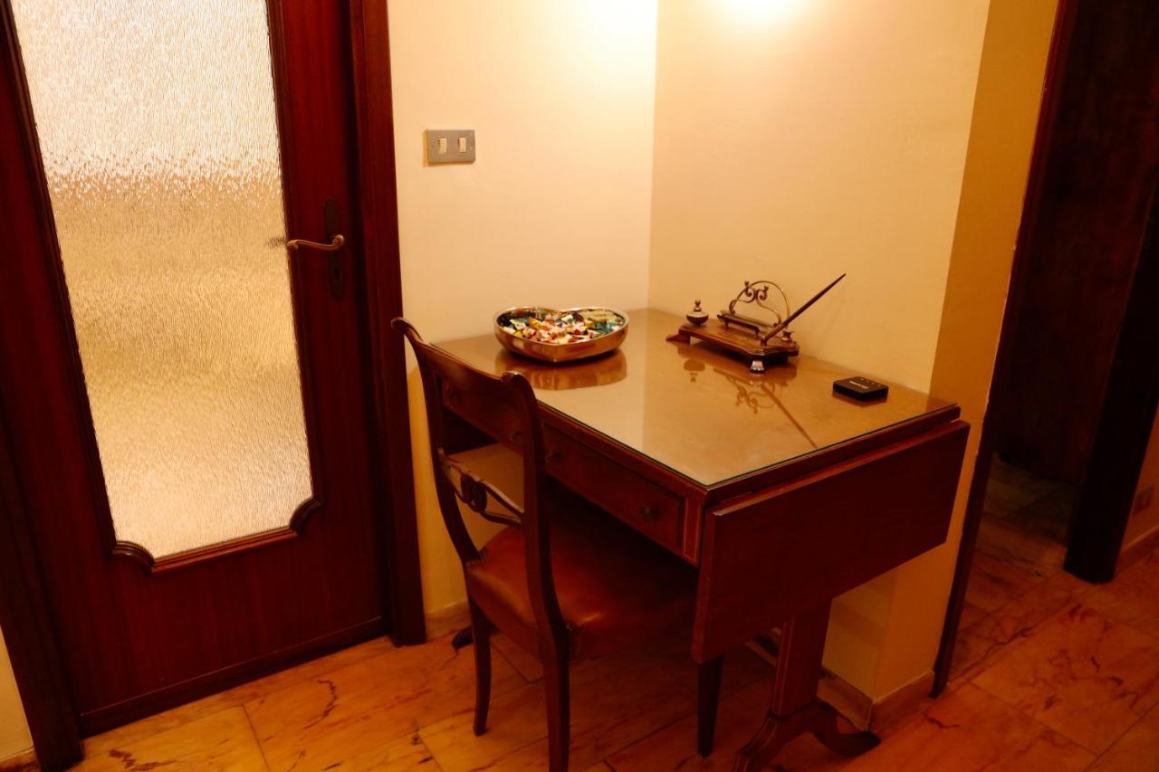 La Casa Dei Nonni - Ampio Trilocale Zona Lingotto Lägenhet Turin Exteriör bild